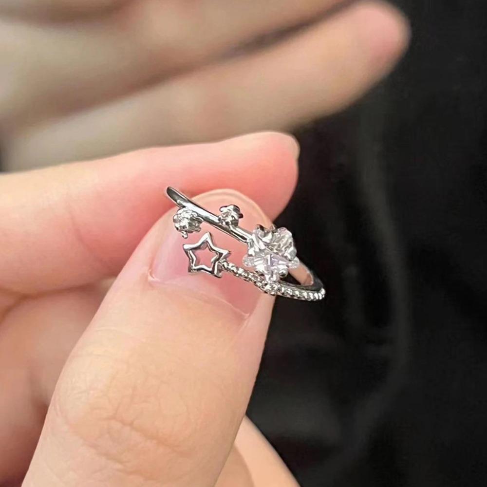 

Korean Silver Color Shiny Five Pointed Star Rings for Women Simple Zircon Cross Hollow Star Open Finger Rings Jewelry Party Gift