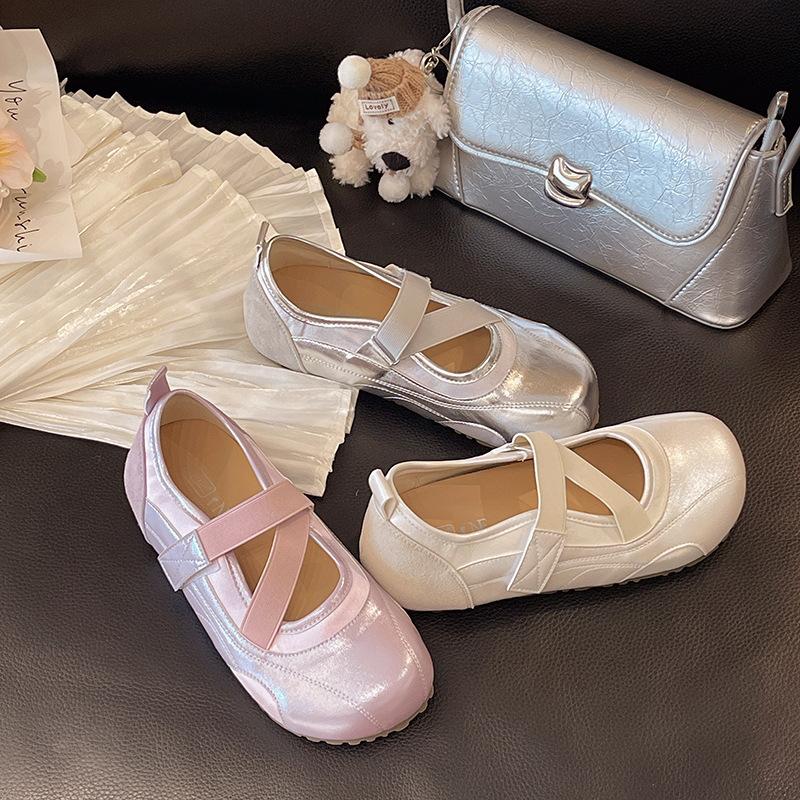 Ballett Mary Janes mit gekreuzten Riemchen und flachem Ausschnitt, Damen 2025 neu, vielseitig, Rock, flache Sohle, kleine Lederschuhe