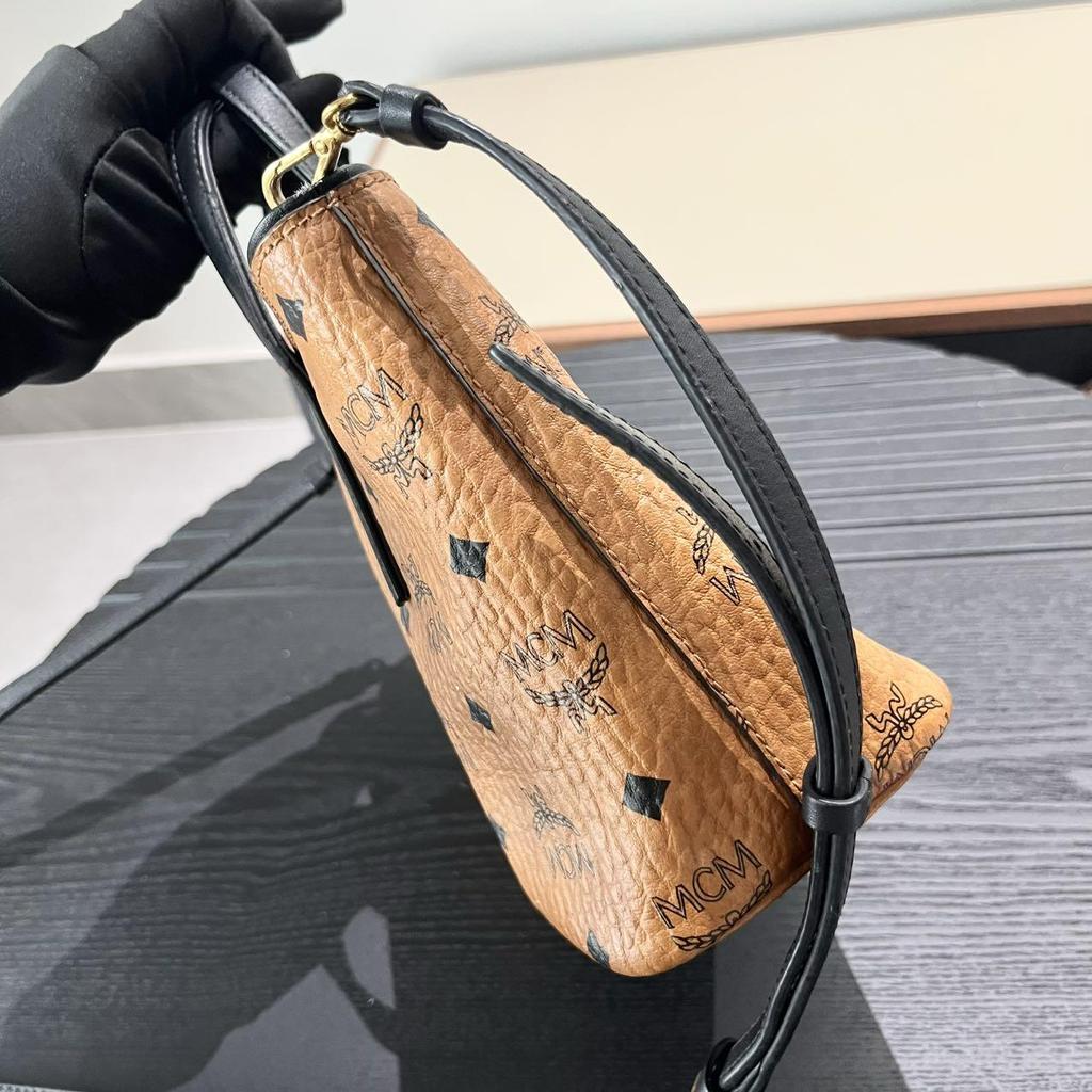 [Pre-Owned] Anya Visetos Coated Monogram Print Commuter Canvas Tote Bag Shopping Bag Shoulder Handbag Mini - Very Good #V827J6