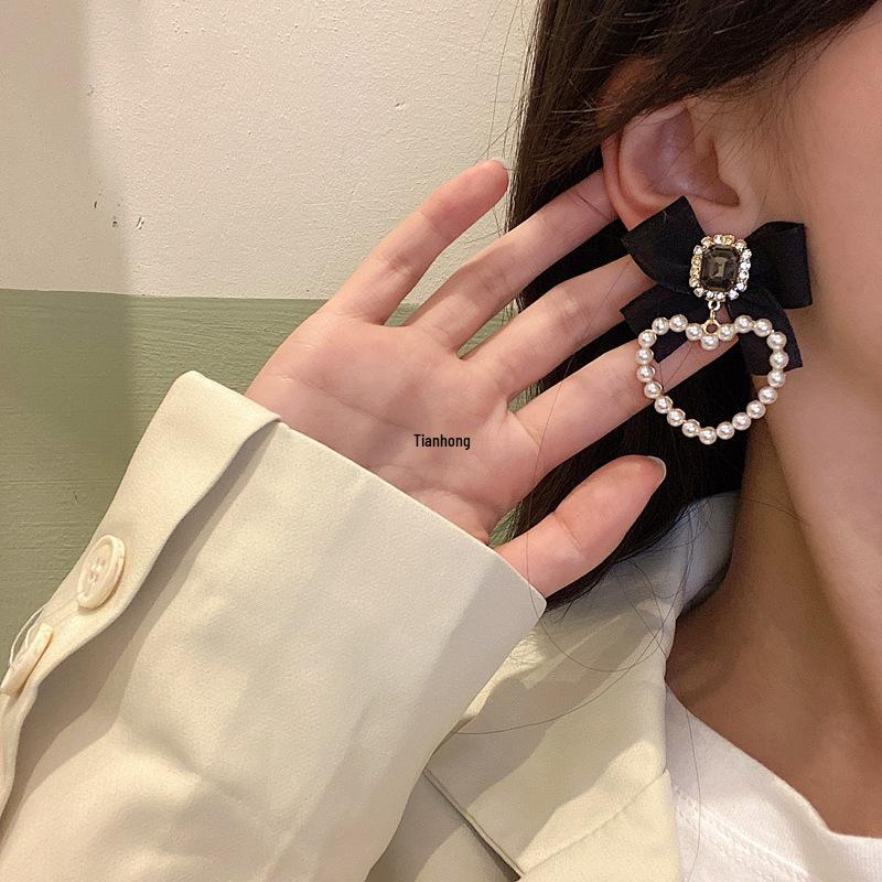 Retro Bow Style Clip-On Earrings - Black French Korean Accessory for Women