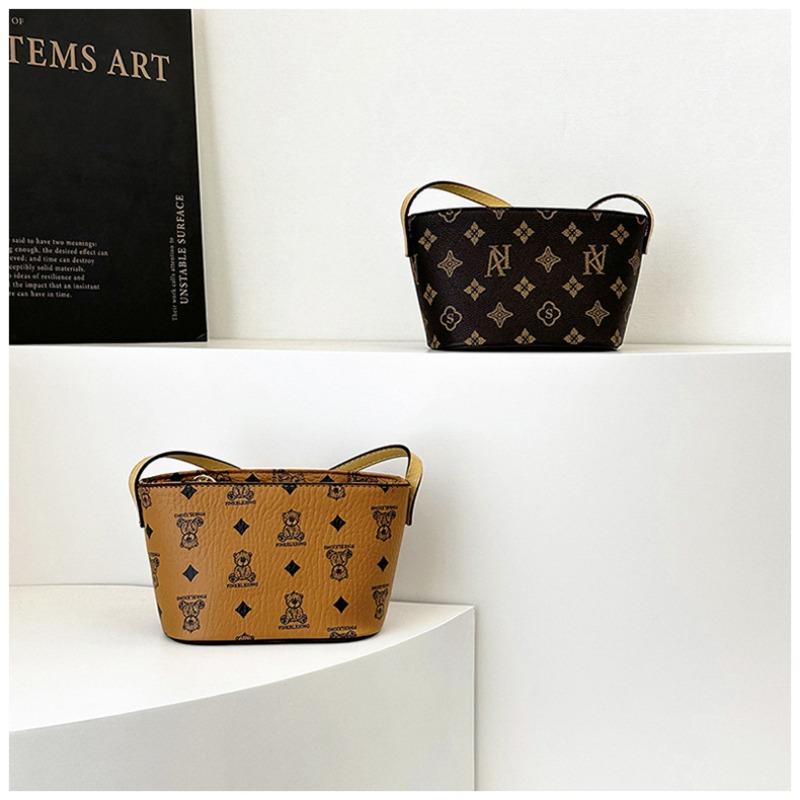 New Letter Small Square Bag for Women, Simple and Generous Bucket Bag, Bear One Shoulder Crossbody Small Bag for Women, New Model