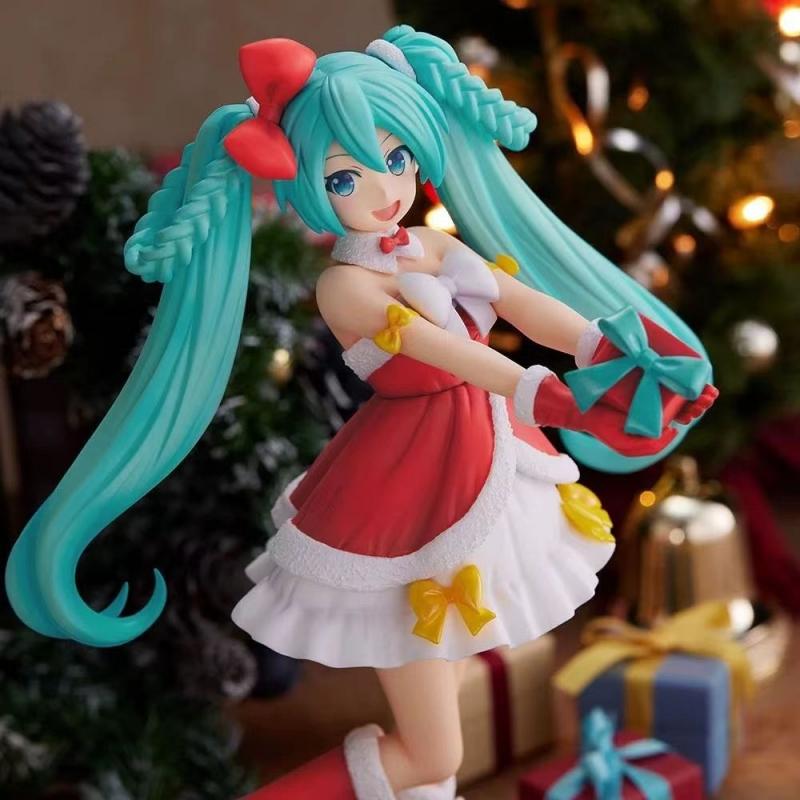 New Christmas theme Hatsune Miku Figure Holding a gift in hand Desktop Anime Handmade Decoration Doll for Fans Collection Gift