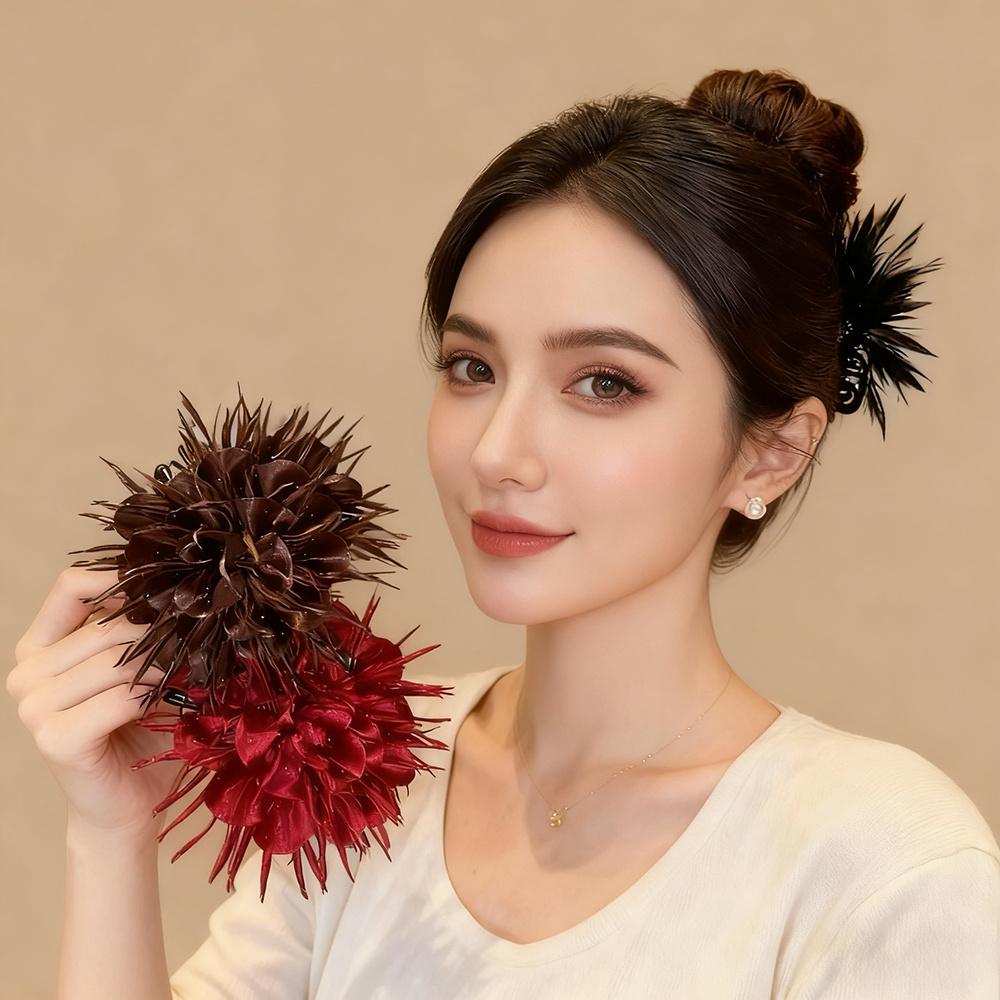 1pc New Simulation Hydrangea Large Acrylic Hair Claw Clip, Women'S Fashion Bohemian Style Hydrangea Flower Bun Hair Clip, Shark Clip