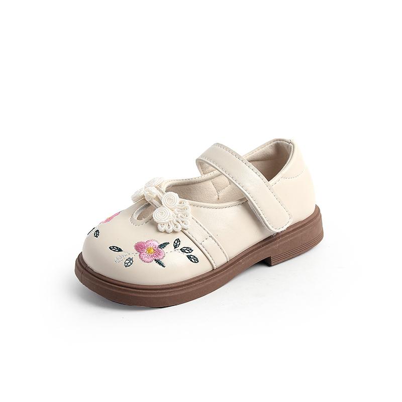 Girls Princess Shoes Hollowed-out Embroidered Children Flat Shoes Non-slip Soft Sole 2025 Brand New Kids Fashion Shoe Pu Leather