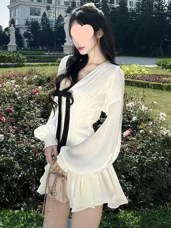 French Elegant High-end Bow V-neck Pleated Slim-fit White Dress for Women - Autumn Style