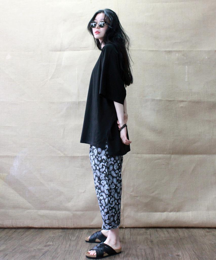 Deumakeu Original Paisley Straight Baggy Fit Pants Black