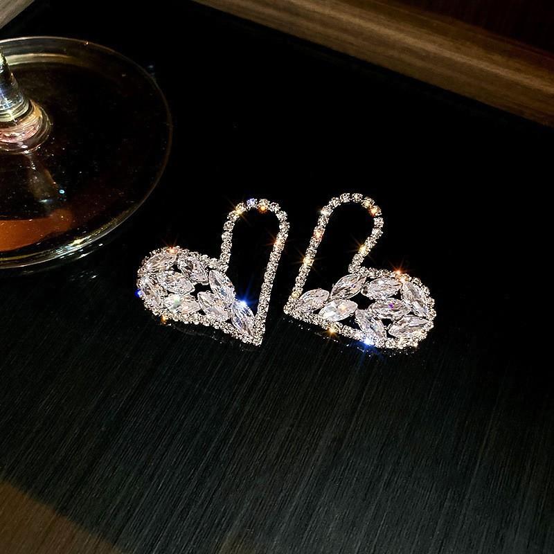 Sweet and versatile double love earrings, Dongdaemun fashion personalized earrings, simple one two-wear earrings