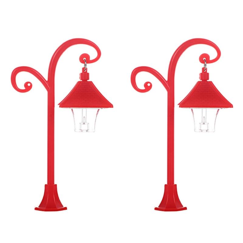 

Set Of 2 Classical Miniature LED Street Lamps Perfect For Dollhouses Indoor And Outdoor Decoration Landscape Accessory красный