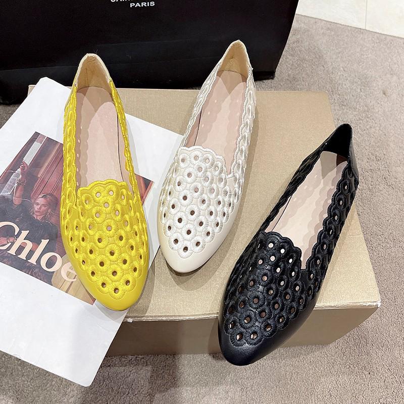 2025 Women's Soft Leather Breathable Slip-on Sandals