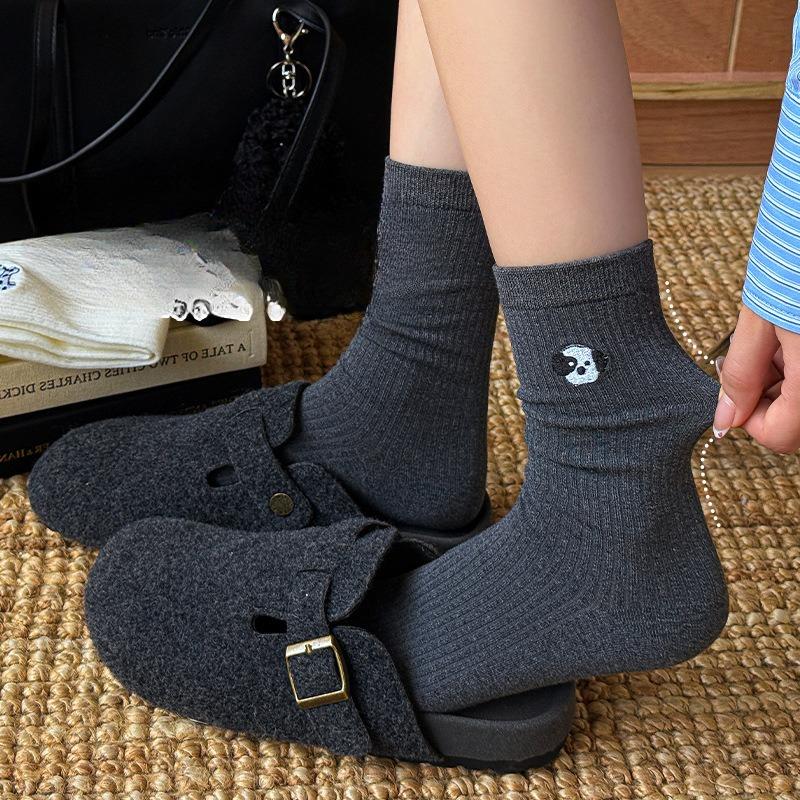 White Puppy Socks for Women In Autumn and Winter, Solid-colored Cotton Socks, Cute Cartoon Embroidered Boneless Mid-calf Socks for Women