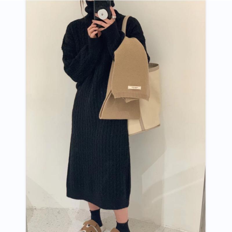 Ayollar kuz va qish yangi bo'sh va dangasa pastki trikotaj ko'ylagi ichida uzun ko'ylak bilan burama moda turtleneck sviter