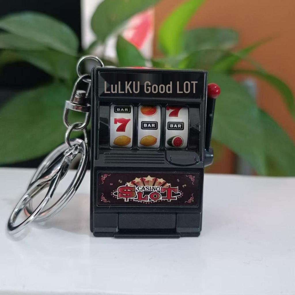 Retro Joystick Fruit Machine Keychain: Playable Spin Wheel Pendant Toy