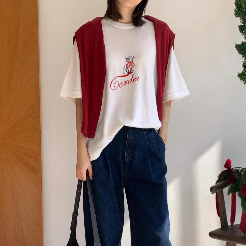 COR Women's White Embroidered Casual T-Shirt - Early Spring Loose Fit, Slim Short-Sleeved Knit with Lamb Design.