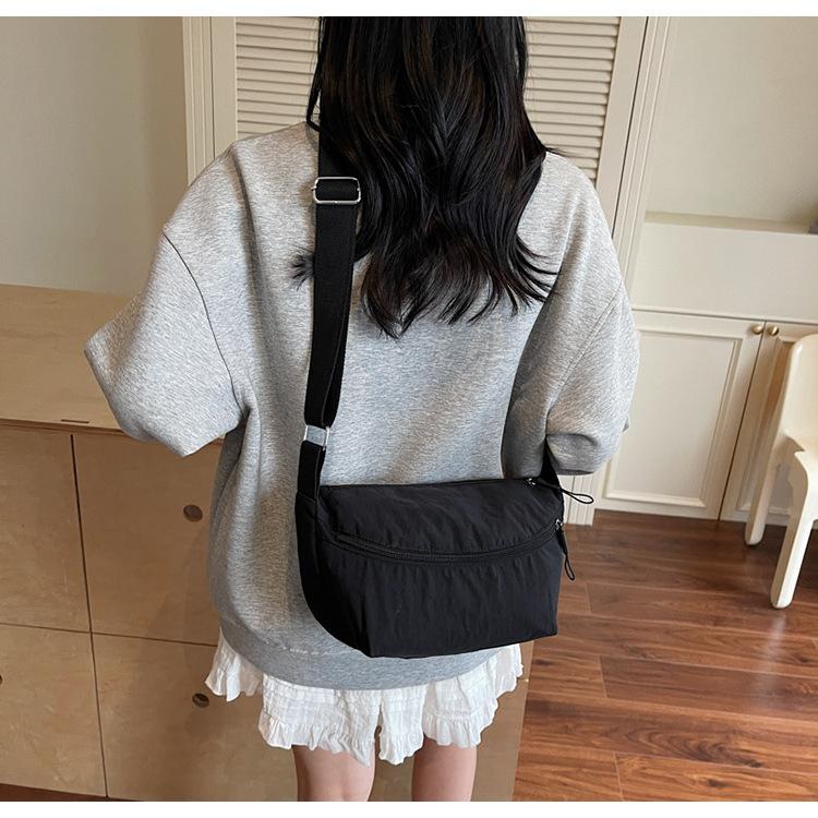 New Cloth Bag Women's Simple Solid Color Shoulder Bag Large Capacity Fashion Leisure Going Out Messenger Bag