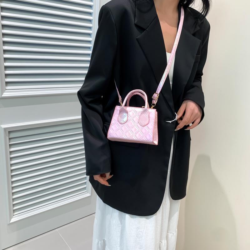 Spring New Fashionable Casual One-shoulder Simple and Beautiful Handbag Women's Crossbody Bag Commuting Small Square Bag