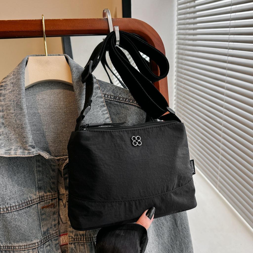 Stylish Vintage Canvas Shoulder Bag Unisex Design Lightweight Waterproof Crossbody