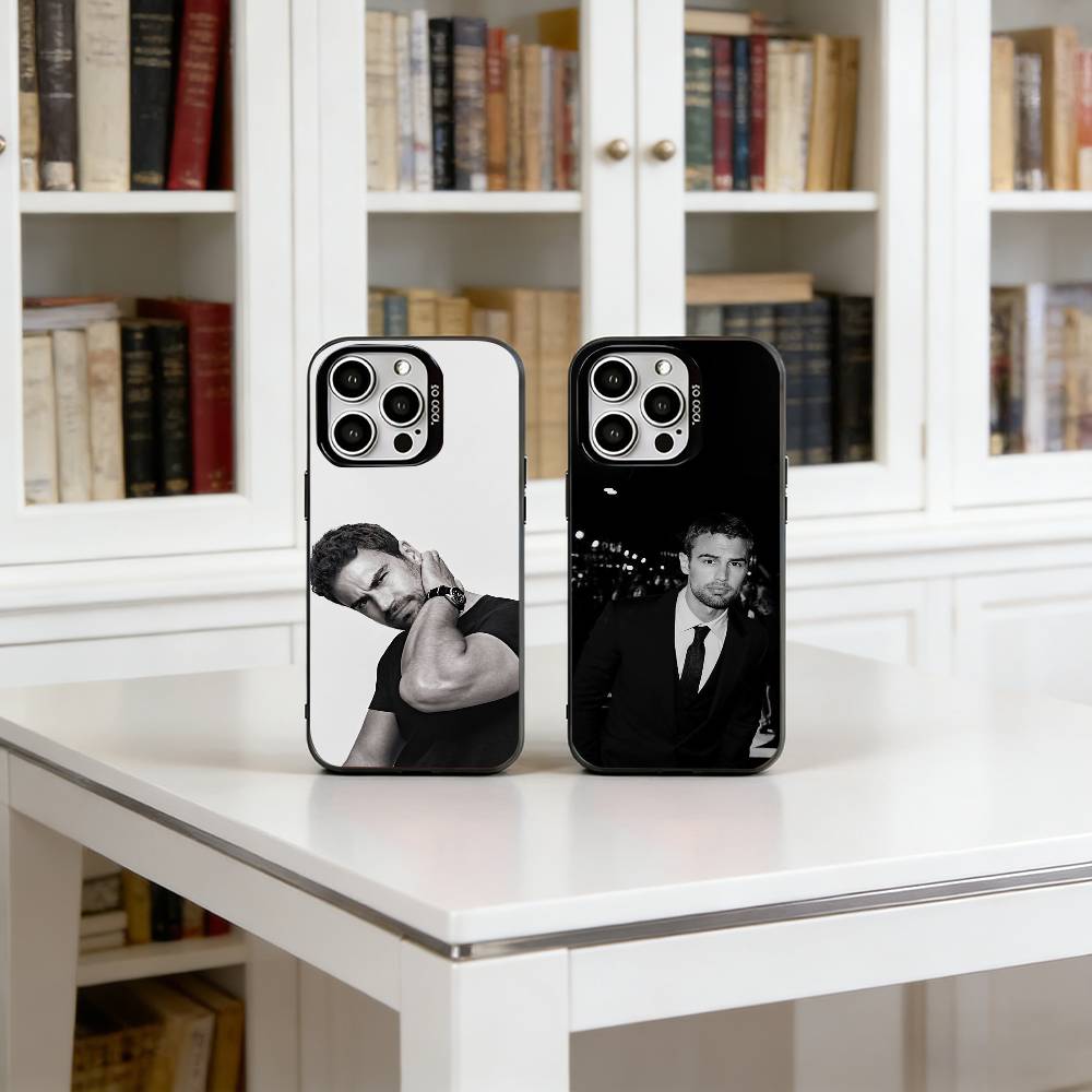 Etui na telefon aktora T-Theo Jamesa dla iPhone 17,16,15,14,13,12,11 Plus,Pro Max,XS,Kolorowe Srebrne Etui na telefon Funda Pokrowiec