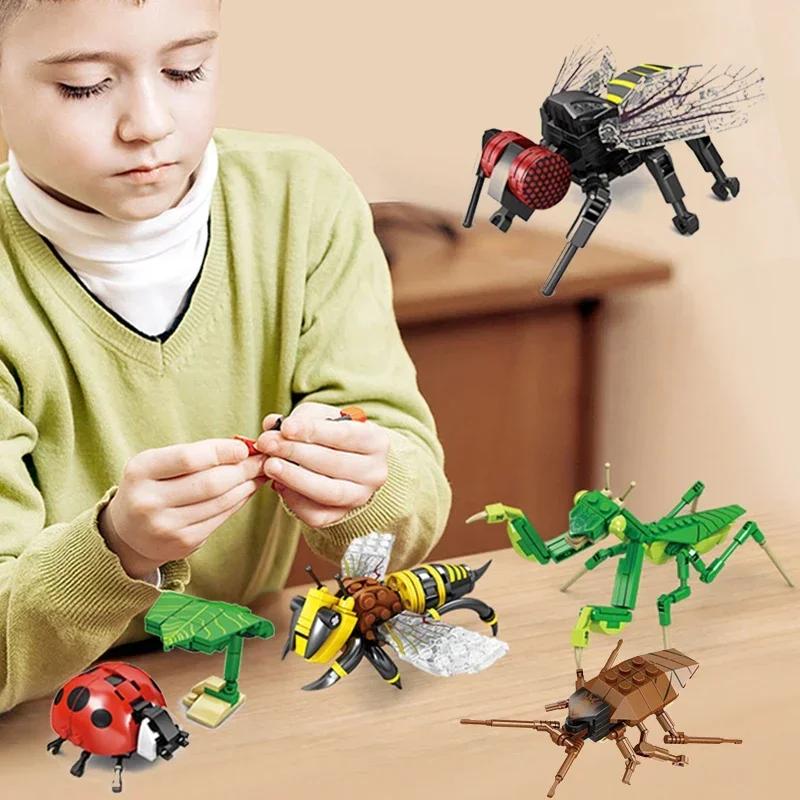 Creative Building Blocks Insect Model Bee Dragonfly Ant Mantis Children'S Assembled Toys Interesting Animal Ornaments Gifts Kids