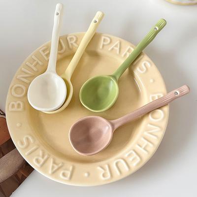 Couleur Langue Porcelaine Niveau d'Apparence Élevé Cuillère en Céramique Ménagère Ensemble de Cuillères à Soupe Manche Long Cuillère à Manger Légèrement Louche