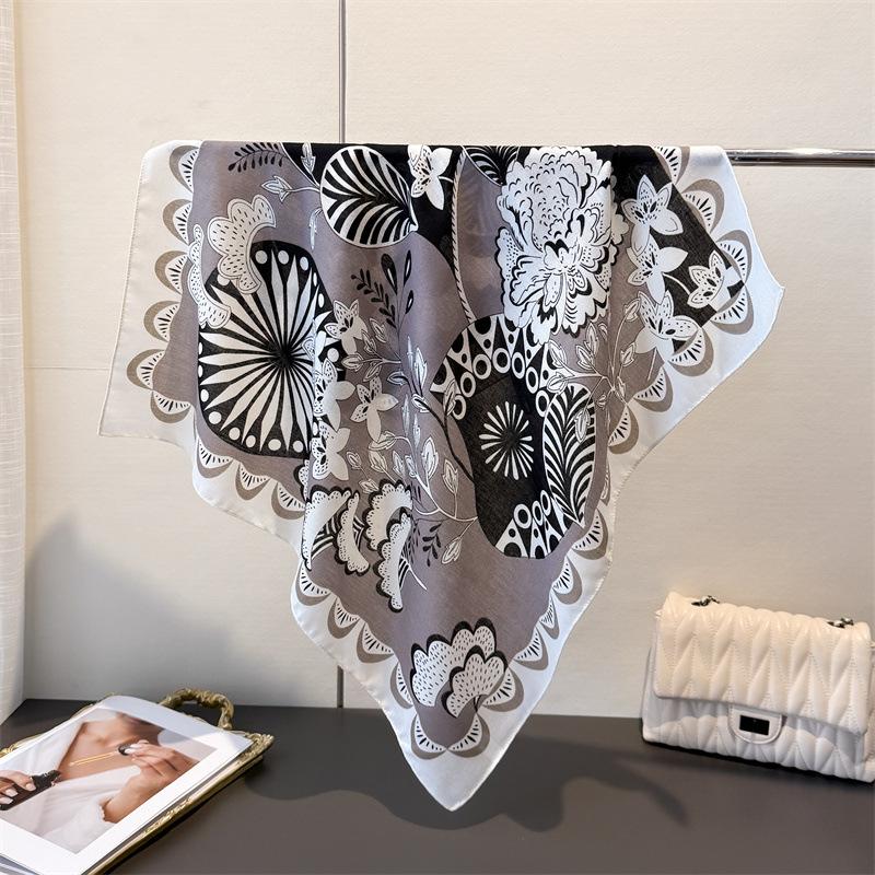 70*70cm Luxury Floral Square Scarf For Women Soft Stain Neck Scarf Shawl Warp Elegant Neckerchief Bandanas Paisley Print Hijab