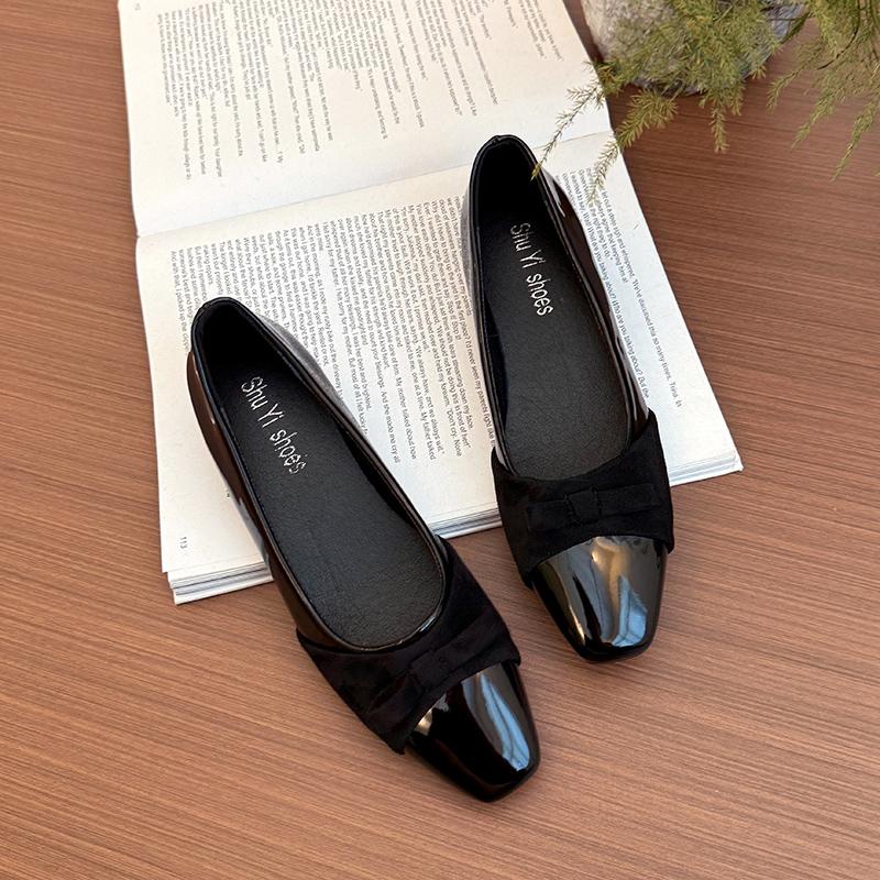 

Модные Ретро Универсальные Слипоны Неглубокие Одинарные Туфли Квадратный Носок Лакированная Кожа Туфли Бабушки Женские Весенние с Бантом для Поездок Блочный Каблук 40 чёрный