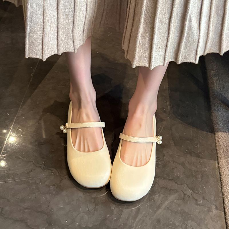708-3 Spring temperament flat shoes one-word belt design versatile Mary Jane shoes fattened and widened large size women's shoes