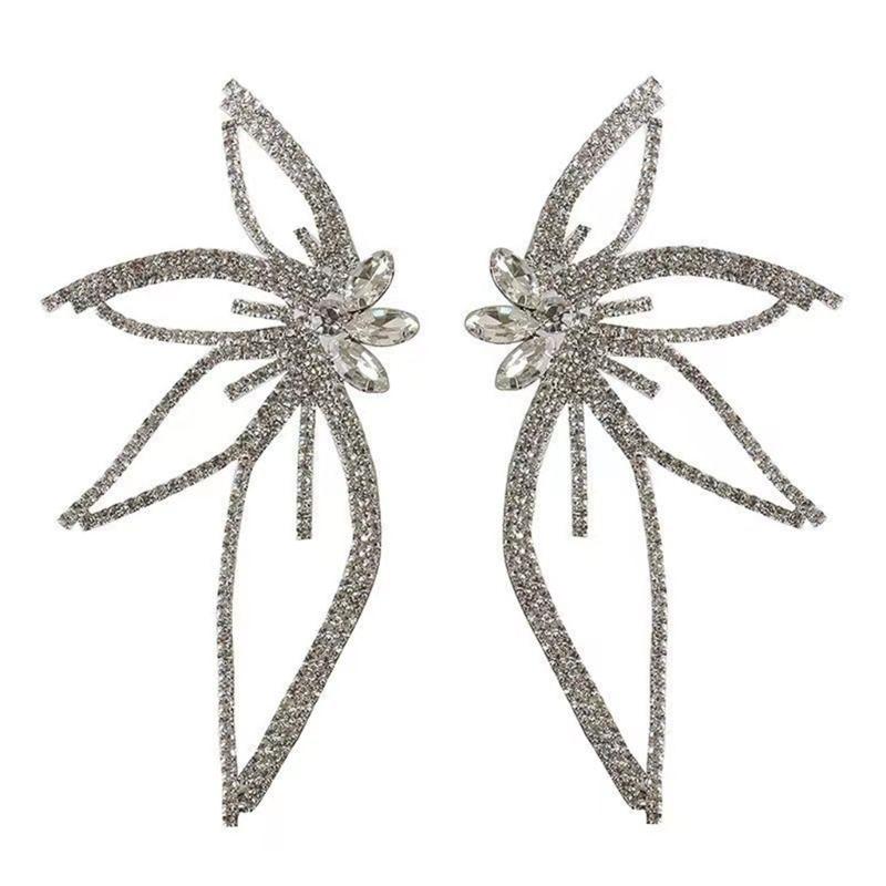

Trendy Maple Leaf Flower Shape Earrings Zircon Floral Rhinestones Stud Ear Rings Fashionable Jewelry for Women Girls 1
