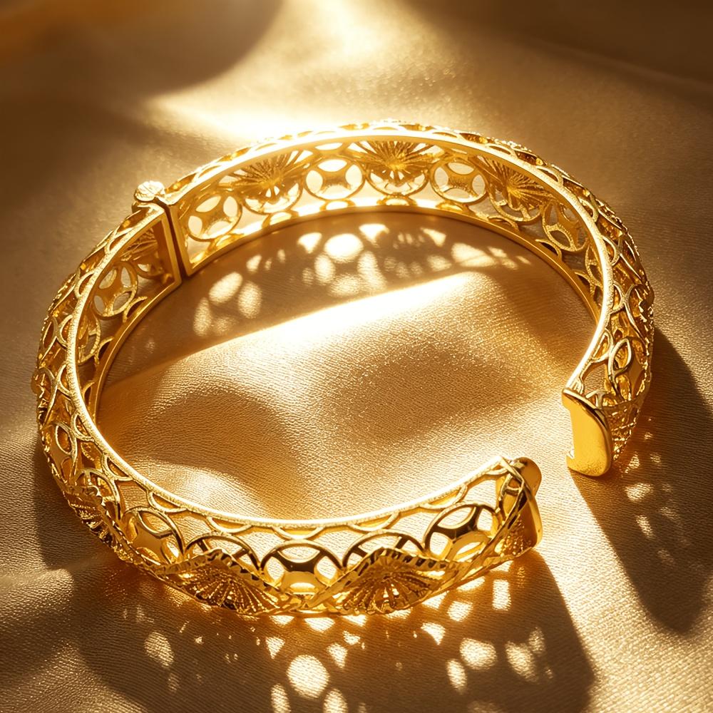 Bohemian hollow bracelet with electroplated hollow design, comfortable to wear, made of non-metallic material, suitable for all skin tones, suitable