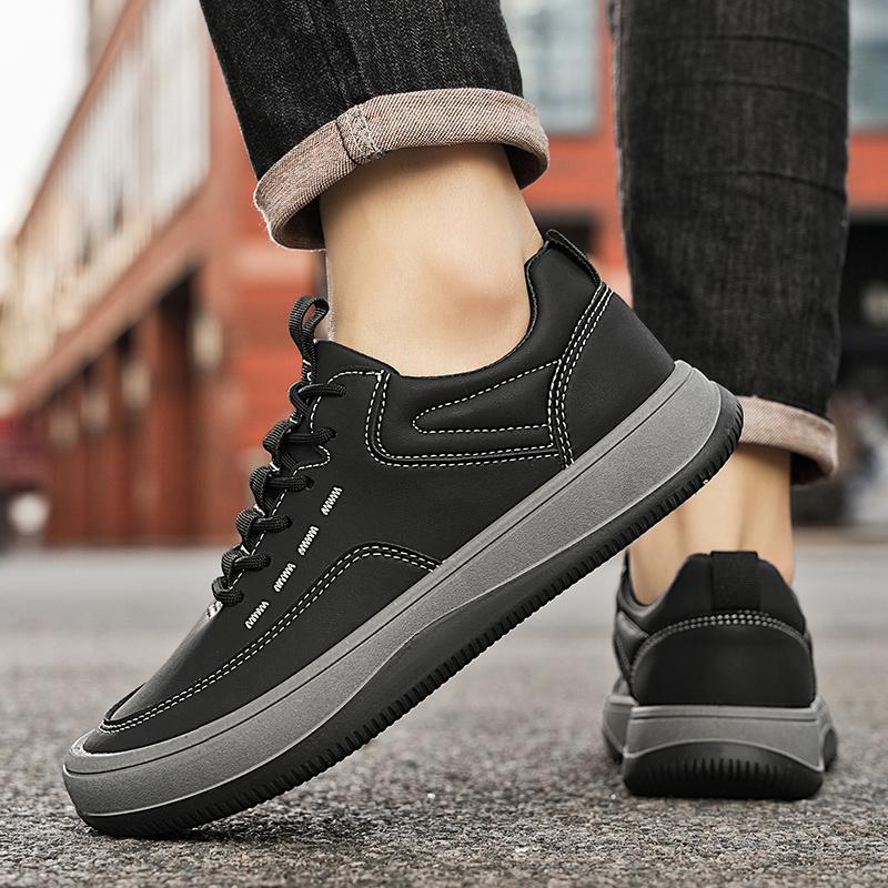 Fashion British Style Men Casual Leather Work Shoes 2025New Trendy Casual Walking Oxford Shoes Comfy Versatile Board Motorcycle Shoes