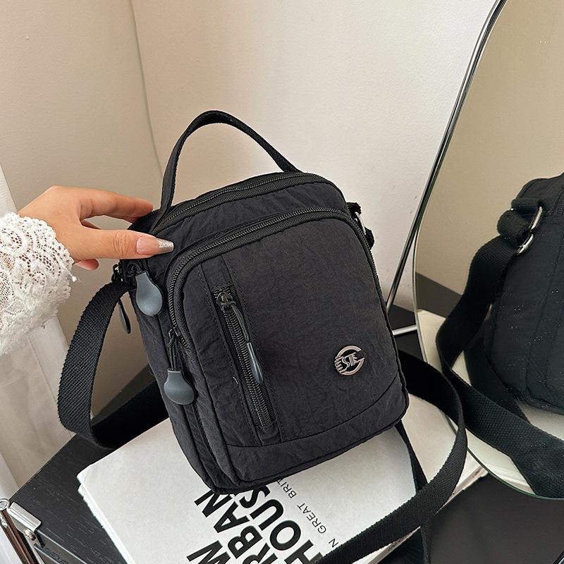 

Niche versatile lightweight small cloth bag women s new outdoor leisure handbag shoulder messenger mobile phone bag чёрный