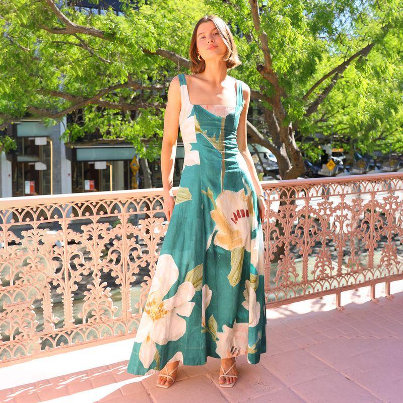 

2025 Summer New European and American French style Retro Long dress Print Sling Slimming Travel Dress Women Dress White flowers on green background S