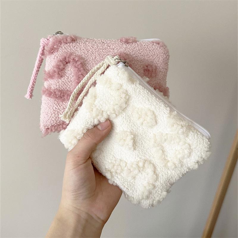 Cute Heart Makeup Bag Large Capacity Toiletry Organizer for Women Travel Cosmetic Pouch for Lipstick Cards Essentials Case