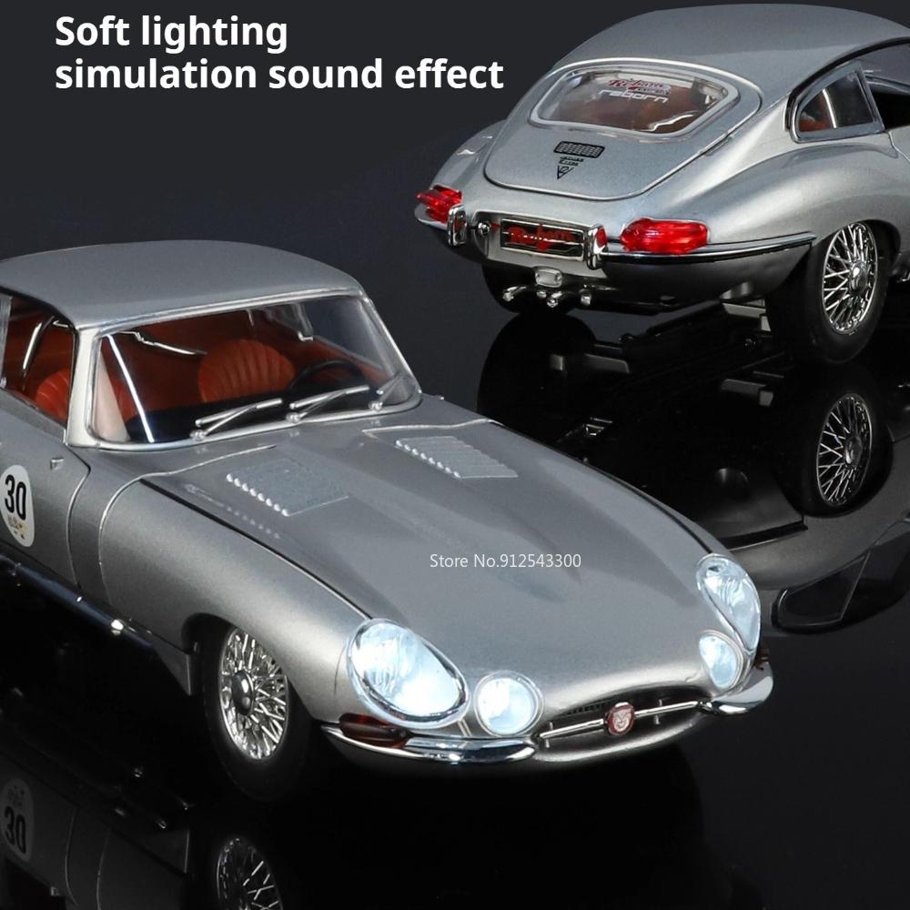 1:24 E-TYPE 300SL Vintage Car Model Toy Doors Opened Light Sound Shock Absorption Miniature Vehicles Birthday Gifts for Kids
