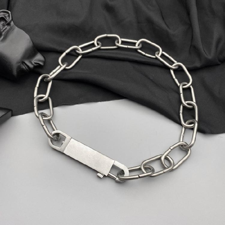 Fashionable 17 Clasp Necklace Simple Necklace Professional Necklace Suitable for Youthful Women for Casual To Formal