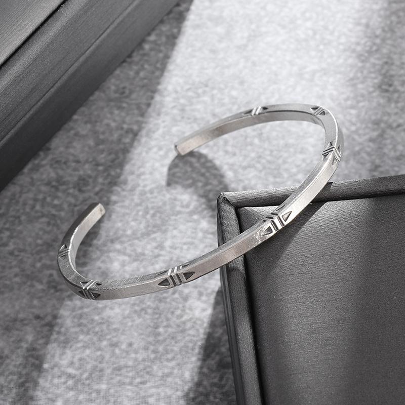 Personalized Retro Ethnic Pixiu Bangle for Men Women Stylish Cuff Bracelet Unique Jewelry Gift