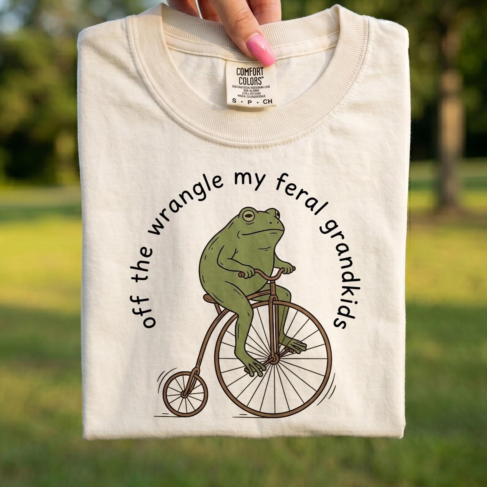 Comfort Colors® - Off The Wrangle My Feral Grandkids Frog Shirt, Funny Grandma Grandpa Tee, Humor Grandparent Gift, Animal Lovers Tee M