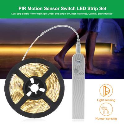 Led-Lichtleiste PIR-Bewegungssensor Induktions-LED-Streifen Batterie 60leds/m 2835smd Unterbettlampe für Schrank Kleiderschrank Schrank Treppen