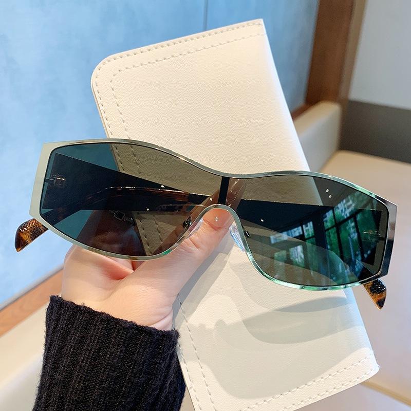 Conjoined Large Frame Sunglasses Metal Eyeglass Frame Advanced Sunglasses Bicycle Windproof Riding Sunglasses