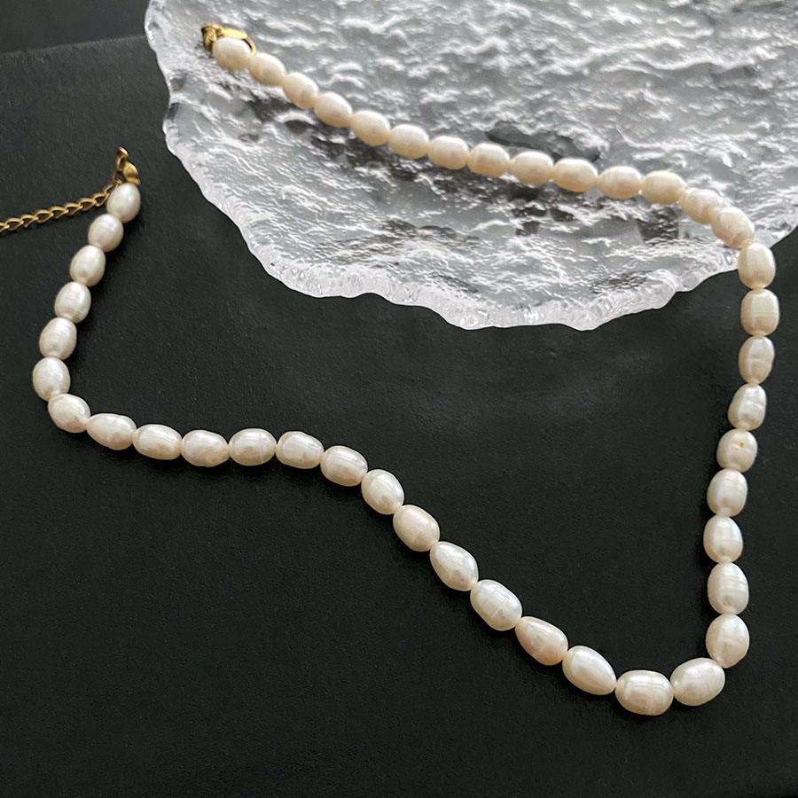 

2023 Summer Luxury Freshwater Pearl Clavicle Necklace for Women: Baroque Sweet, Cool Style