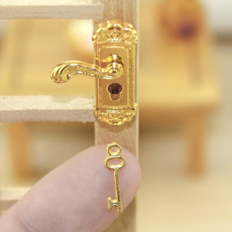 1:12 Scale Miniature Door Lock and Key Set 2 in 1 Pack Door Knocker Lock Set Vintage Dollhouses Decoration Accessories