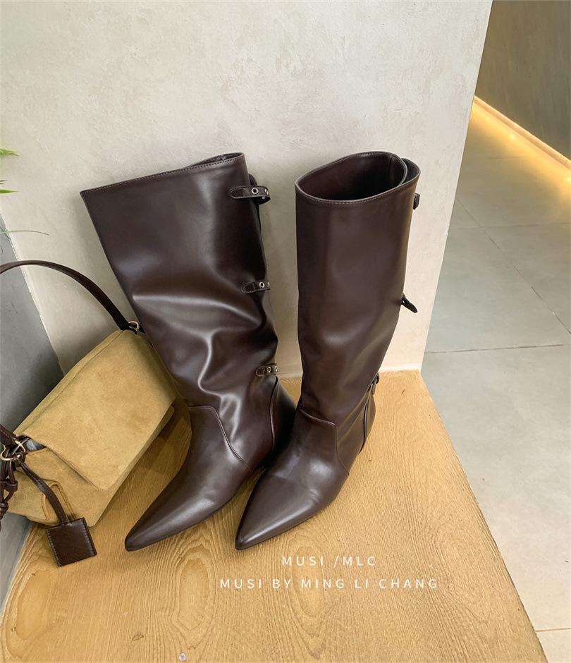 

Square head pleated thick heel trousers boots women s niche design sense belt buckle high knight boots but knee spice girl boots 39 коричневый