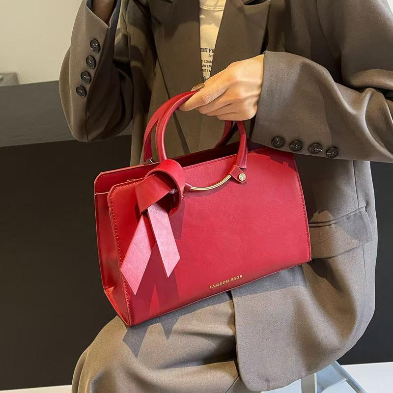 Festive Ladies 24 Crossbody Bag Large Capacity Commuter Red Wedding Bride Handheld Shoulder Bag