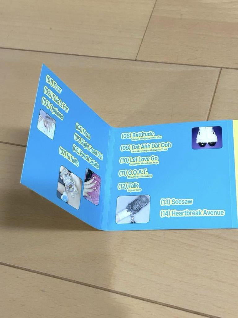 [USED] Twice album THIS IS FOR comes with trading card!