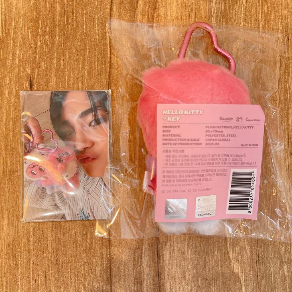 [USED] Korea exclusive SHINee KEY x Hello Kitty plush keychain with trading card