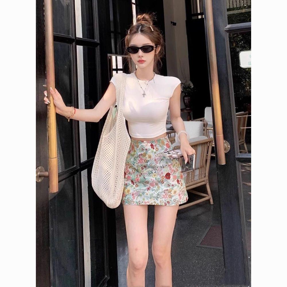 

Elegant Spicy Girl Floral Top and Skirt Set for Women - Petite Stylish Socialite Outfit S recommended for 85-95 jin