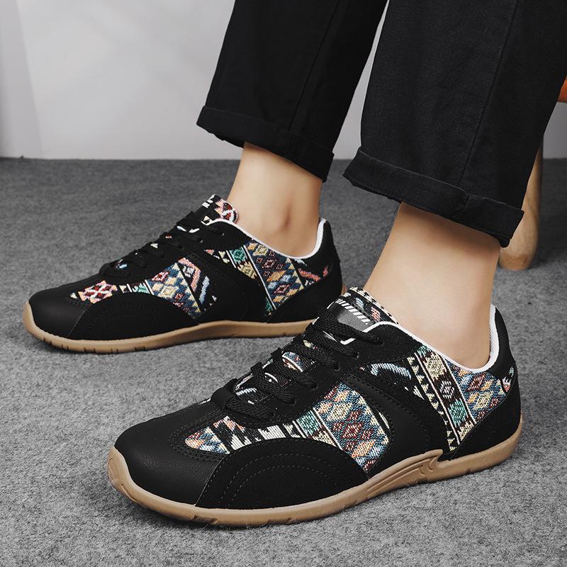 Men's shoes 2025 spring and summer new trendy brand light classic retro men's versatile soft sole casual moral training trendy shoes