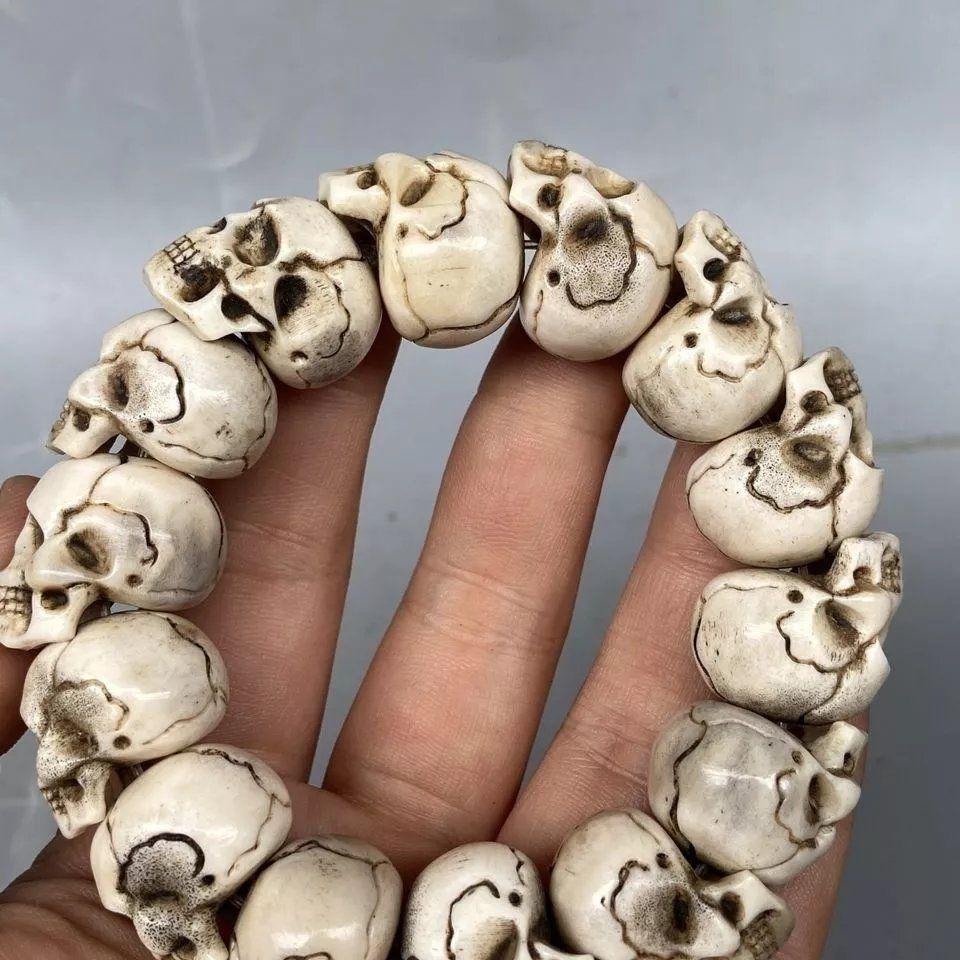 Pulsera de Calavera, Grabado de Astas