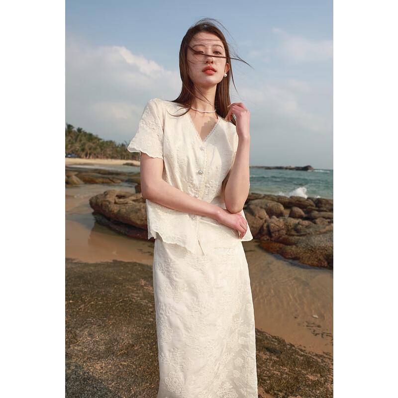 

Женский комплект большого размера: вышитый топ и юбка XL