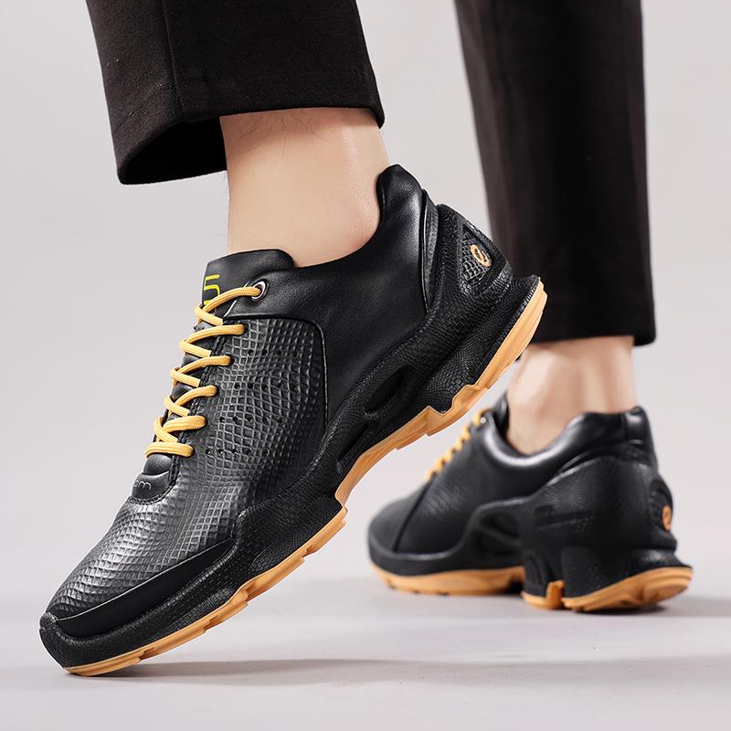 Fashion Retro Style Comfort Men's Sneakers Simple Versatile Leather Casual Footwear Outdoor Anti Slip Trainers New Male Treking Footwear