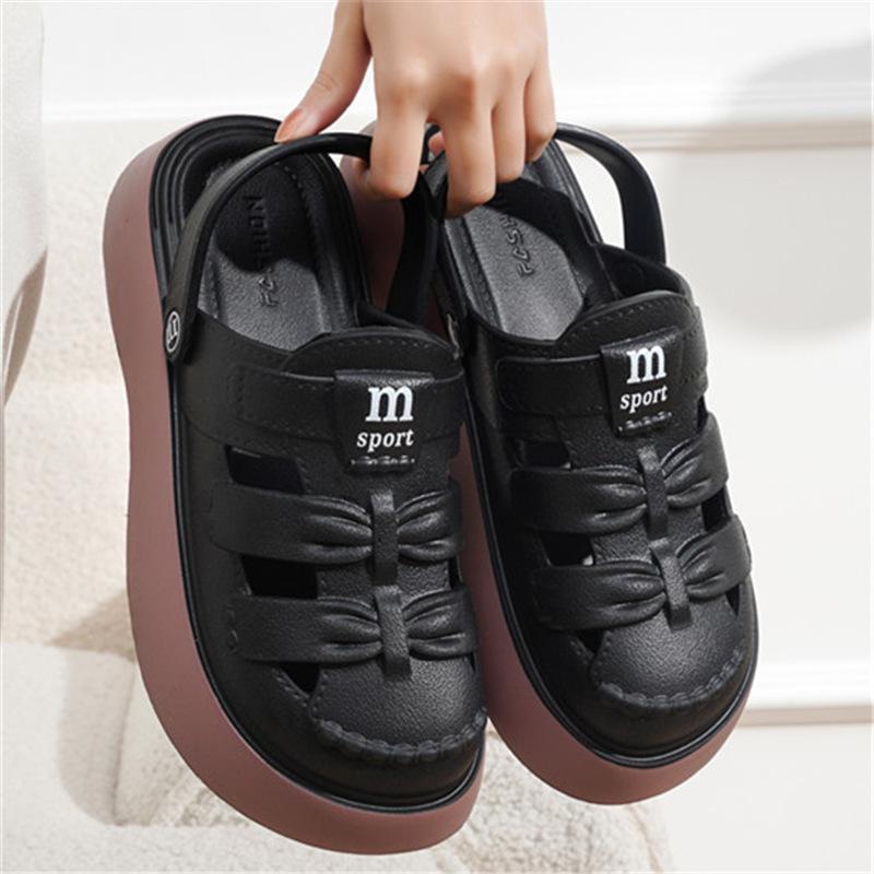 Women s fashionable casual flat - sandals with buckle straps. 39